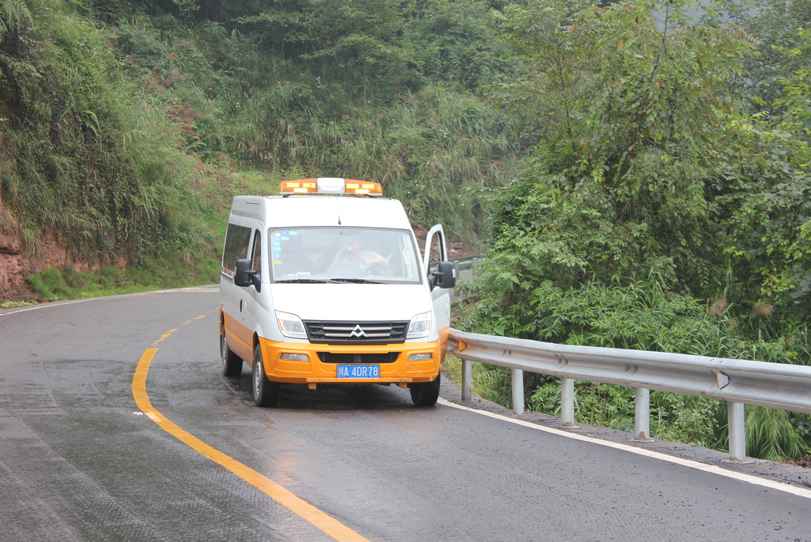 我司受雅安市公路局的委托，于2015年5月10日至2015年5月13日對(duì)國道108線雅安至滎經(jīng)界段蘆山地震災(zāi)后恢復(fù)重建工程