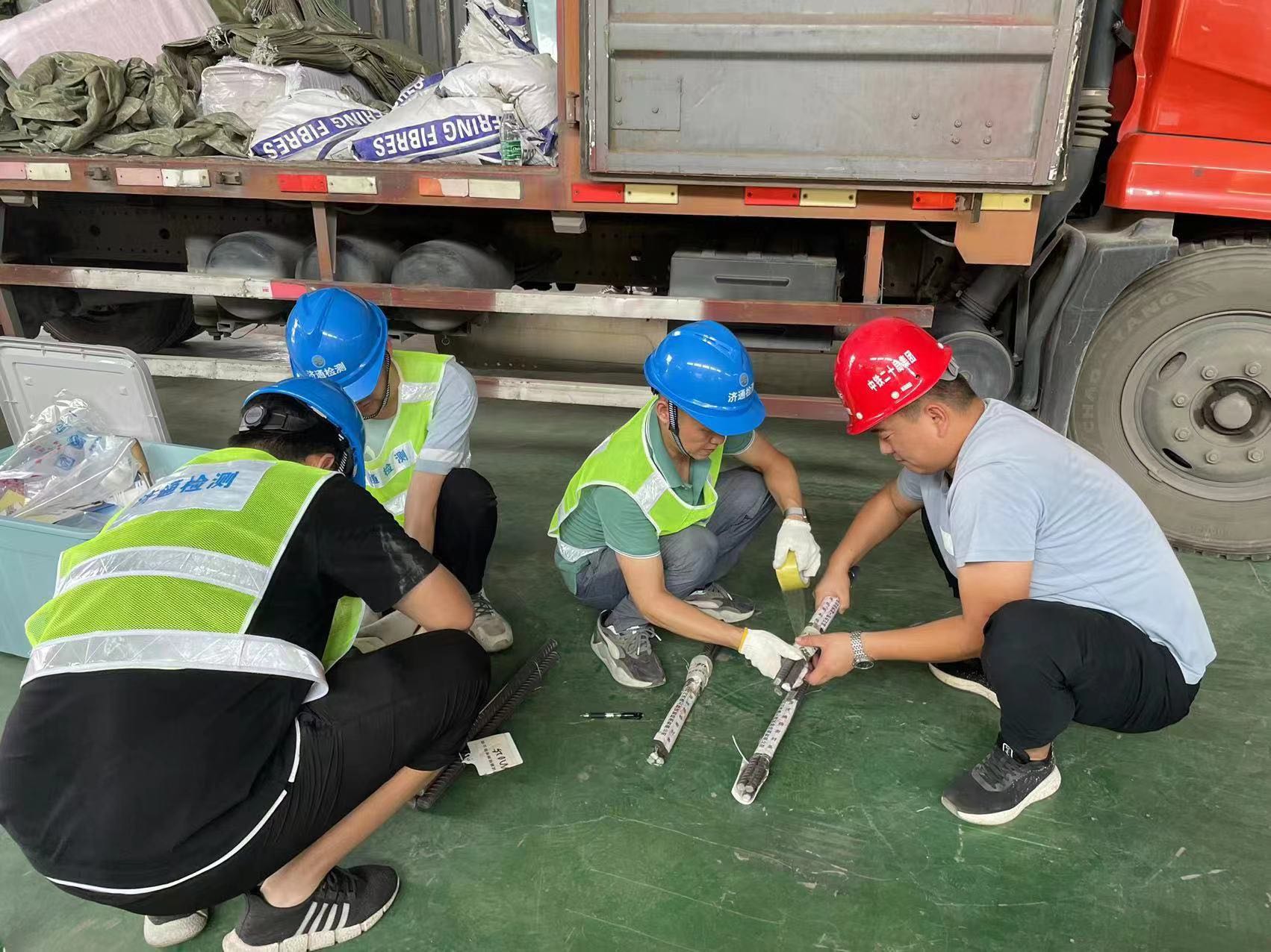 四川省質(zhì)監(jiān)站對(duì)南充至成都高速公路擴(kuò)容工程主要原材料盲樣抽檢